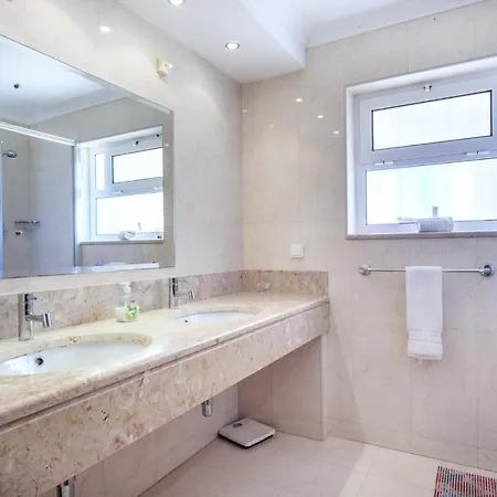 Oceanis Villa *